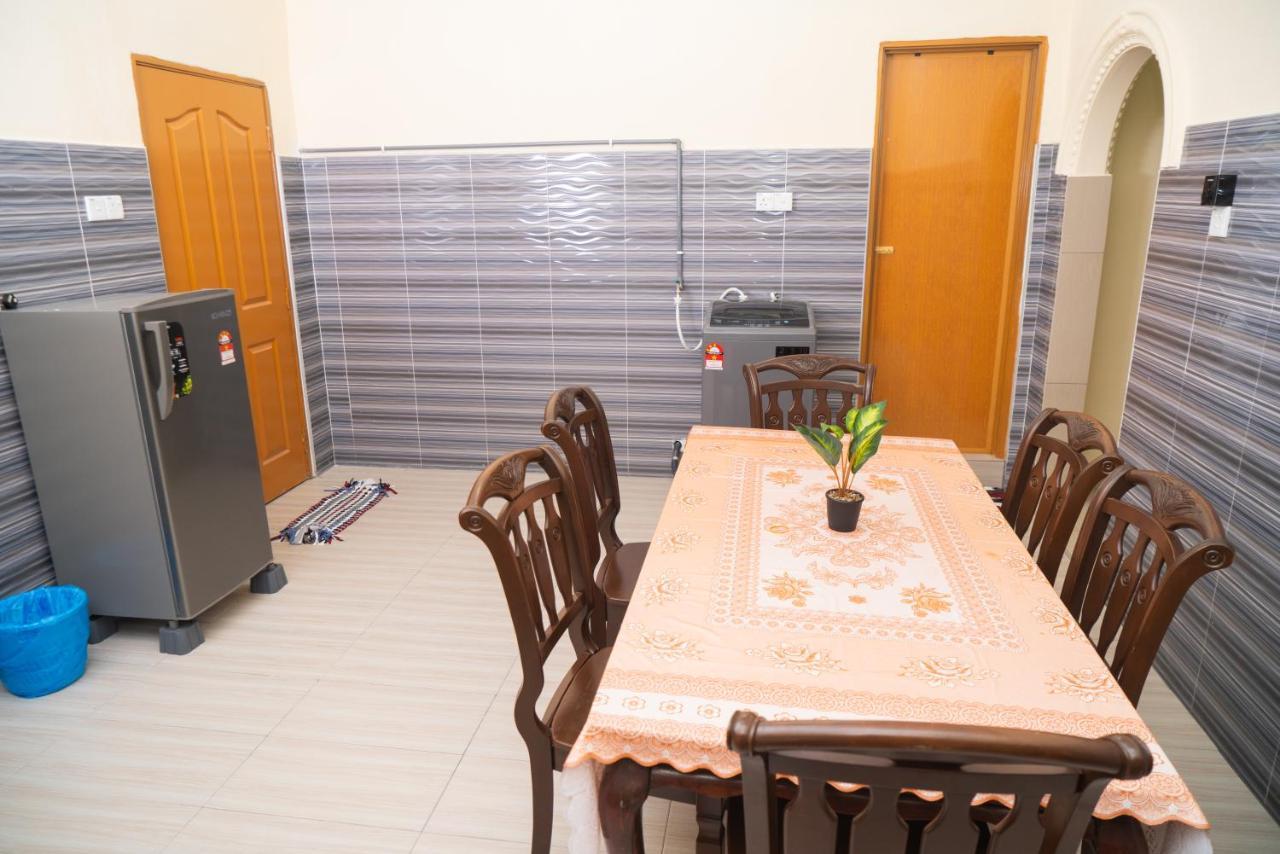Adorable 3-Bedroom Home With Pool, Wi-Fi And Bbq Rembau Buitenkant foto