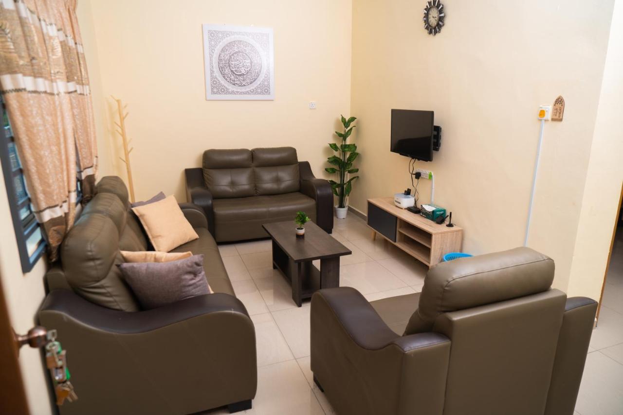 Adorable 3-Bedroom Home With Pool, Wi-Fi And Bbq Rembau Buitenkant foto