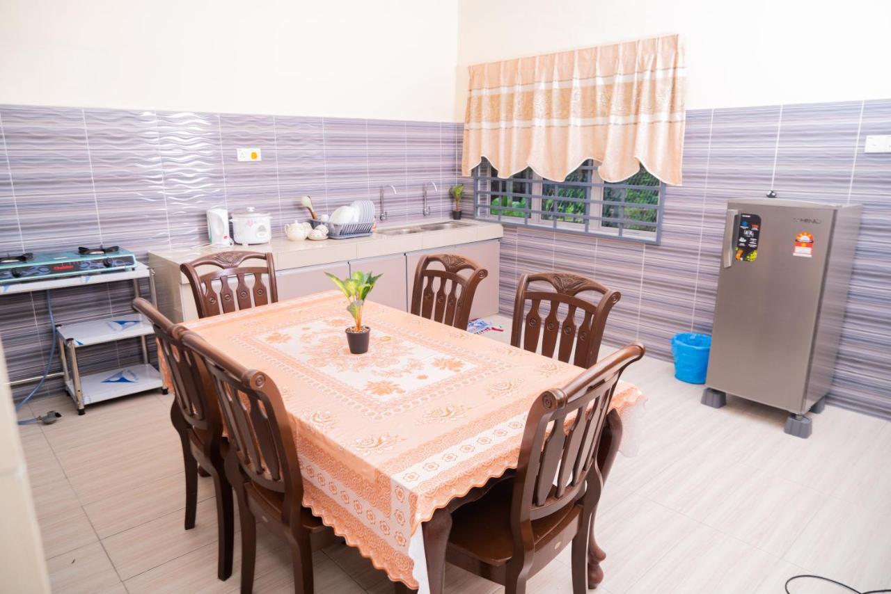 Adorable 3-Bedroom Home With Pool, Wi-Fi And Bbq Rembau Buitenkant foto
