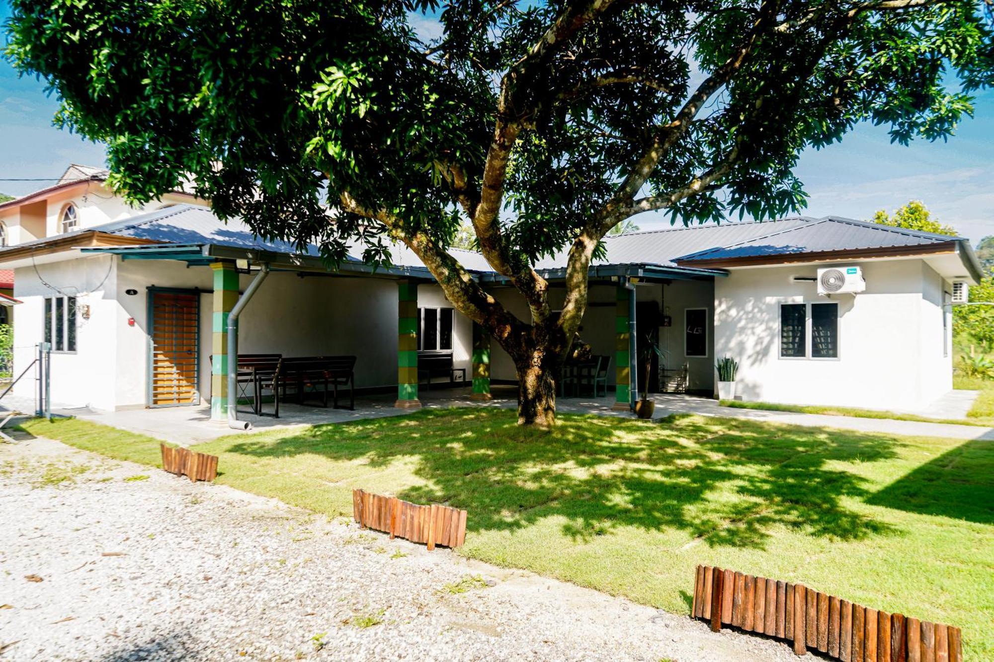 Adorable 3-Bedroom Home With Pool, Wi-Fi And Bbq Rembau Buitenkant foto