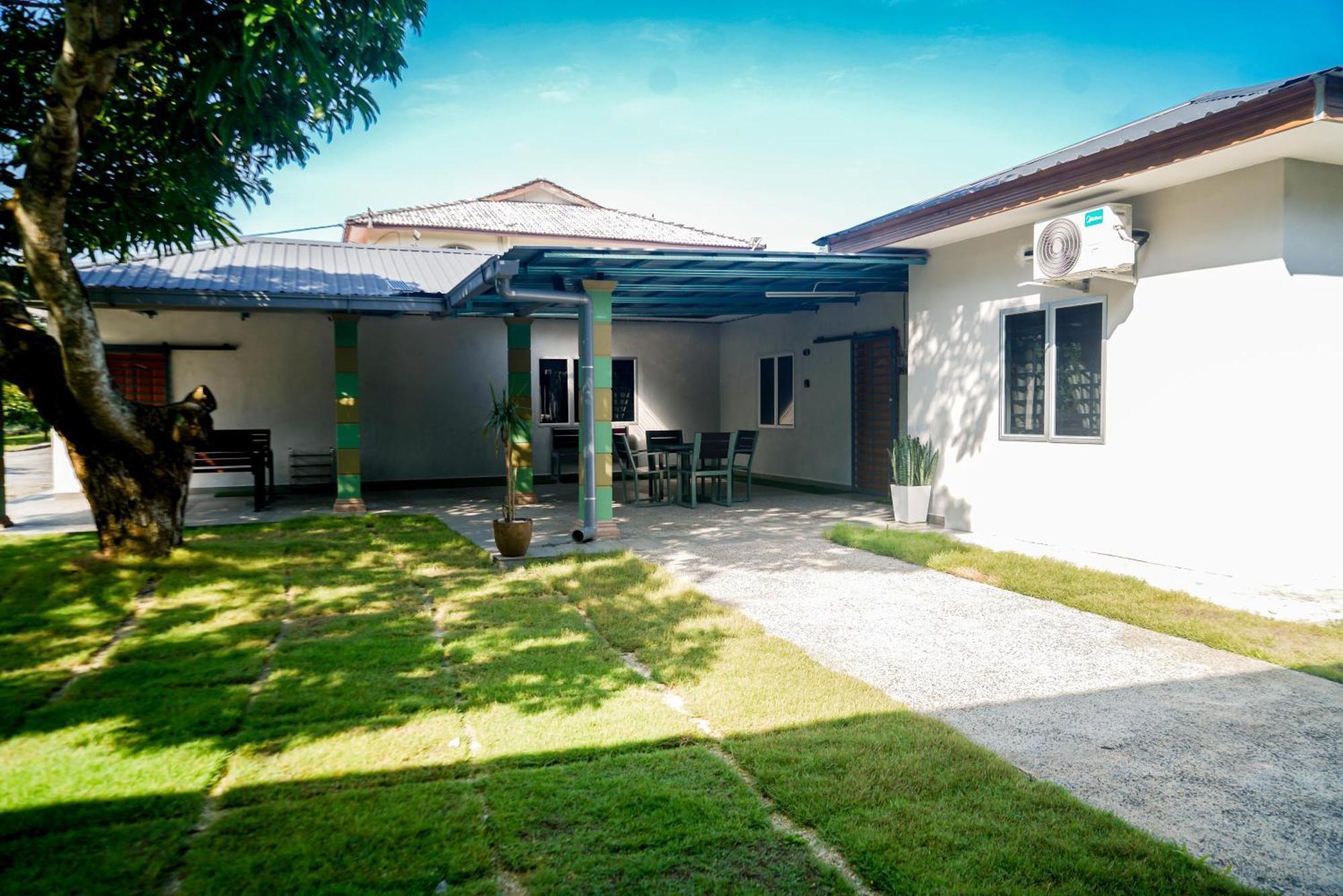 Adorable 3-Bedroom Home With Pool, Wi-Fi And Bbq Rembau Buitenkant foto