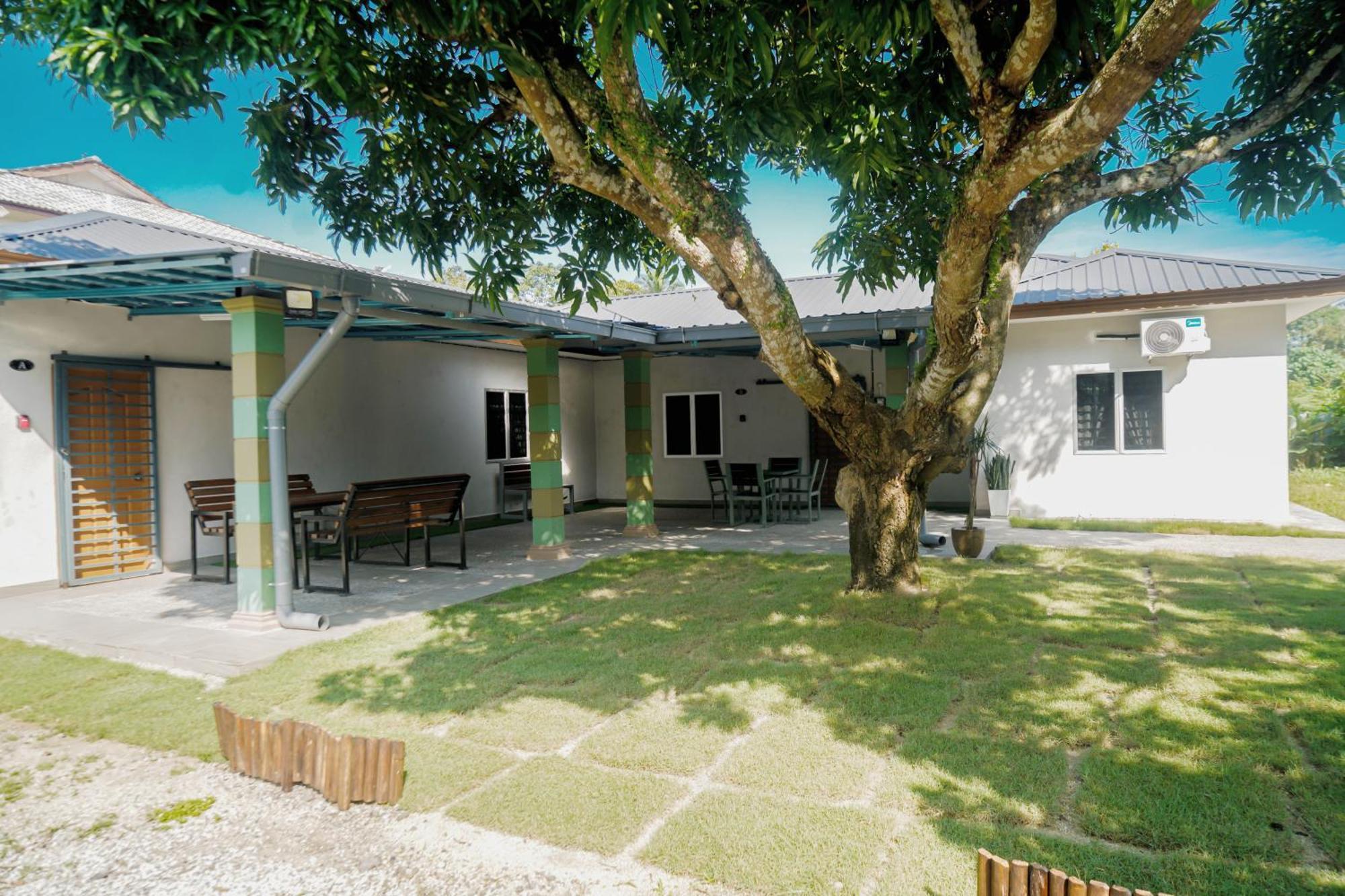 Adorable 3-Bedroom Home With Pool, Wi-Fi And Bbq Rembau Buitenkant foto